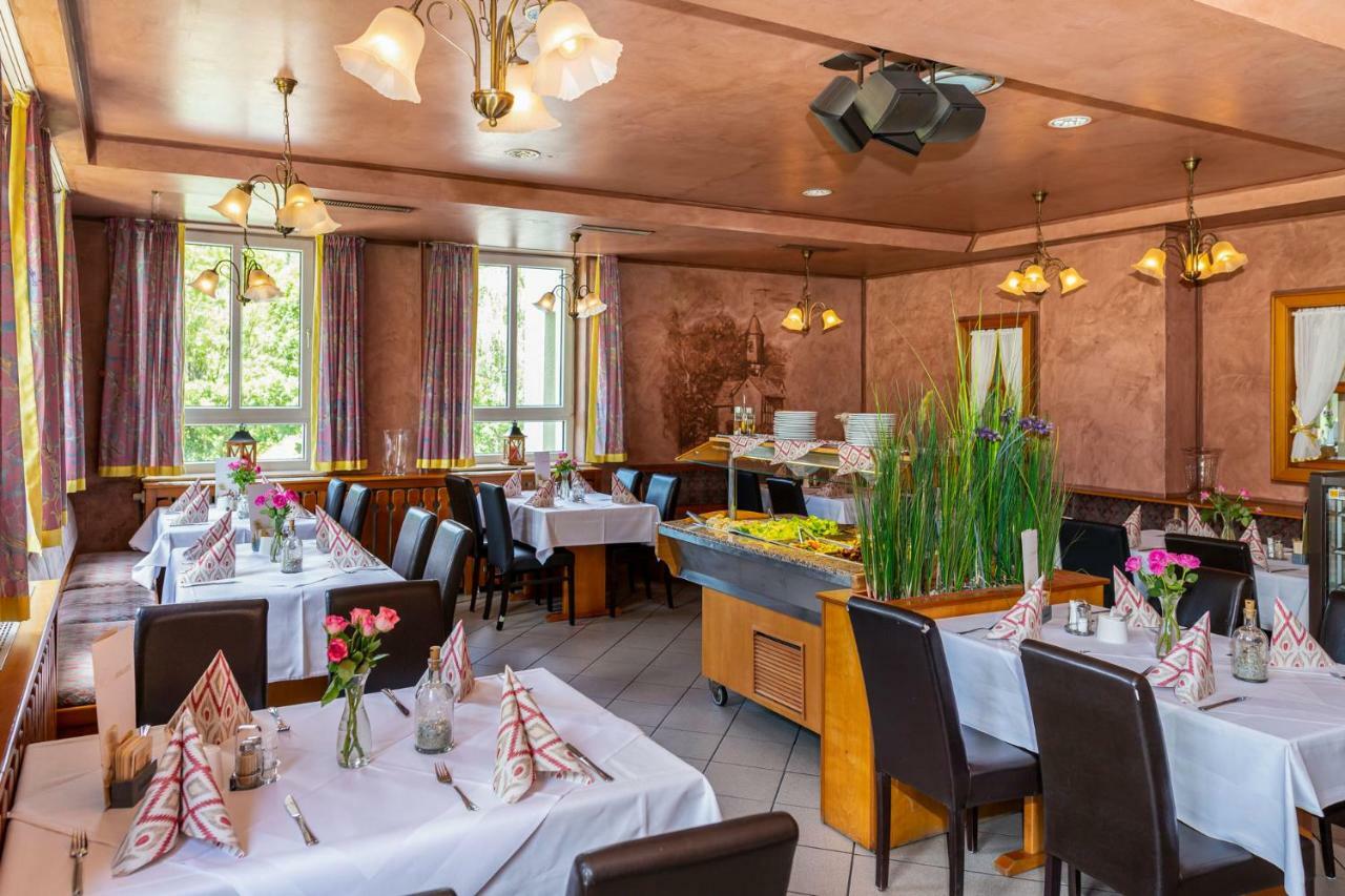 Landhotel Zum Niestetal ภายนอก รูปภาพ
