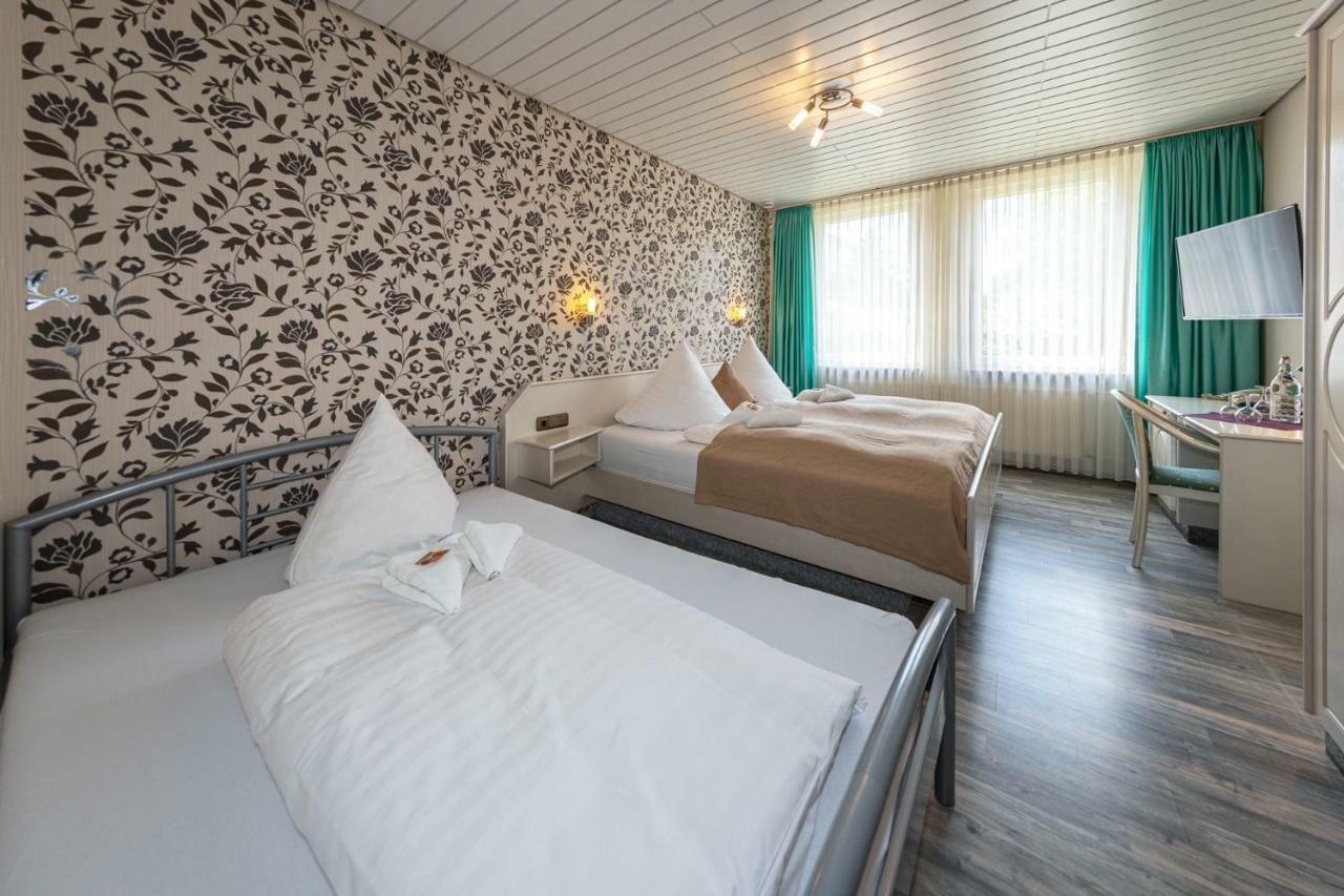 Landhotel Zum Niestetal ภายนอก รูปภาพ