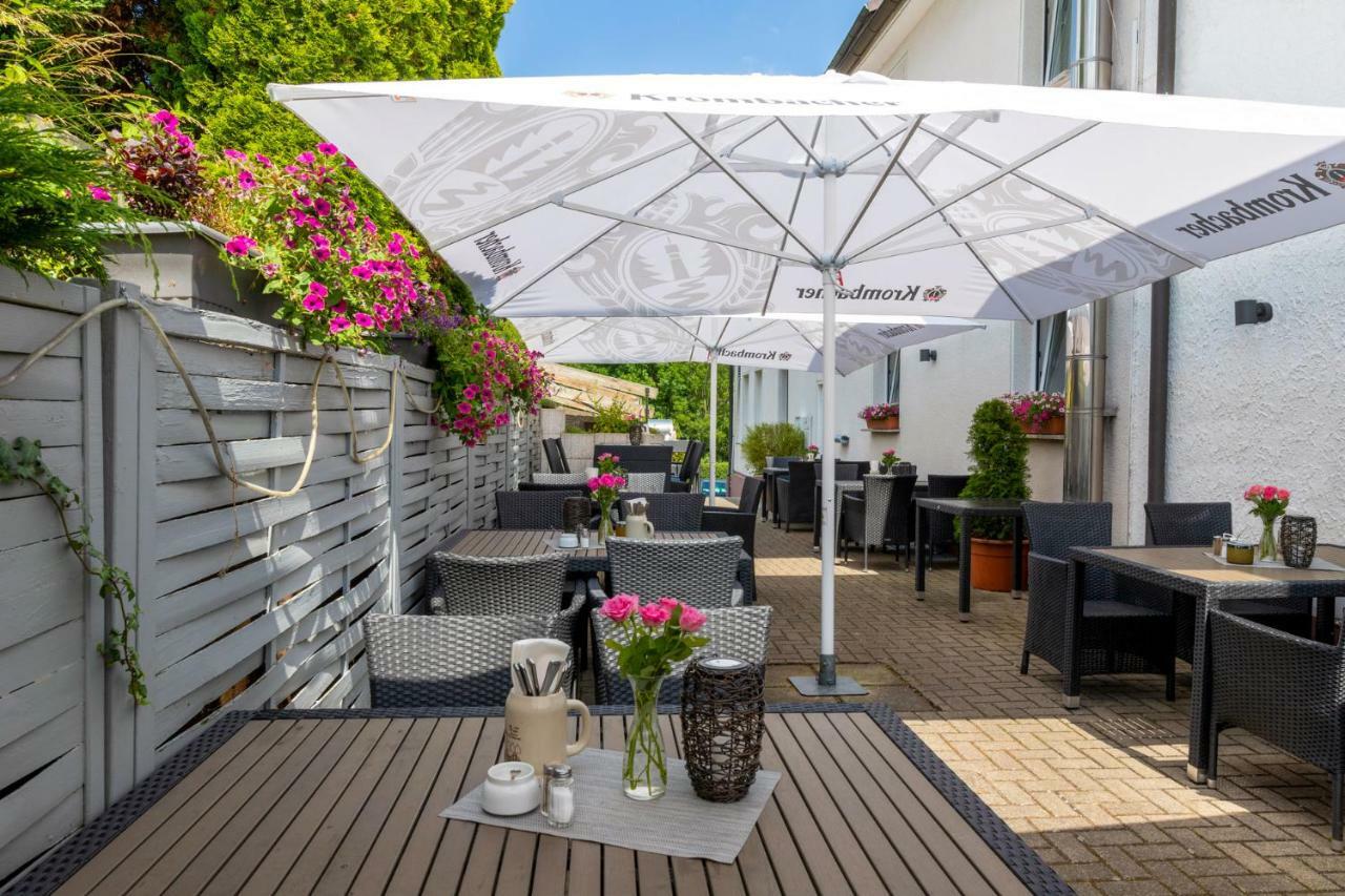 Landhotel Zum Niestetal ภายนอก รูปภาพ
